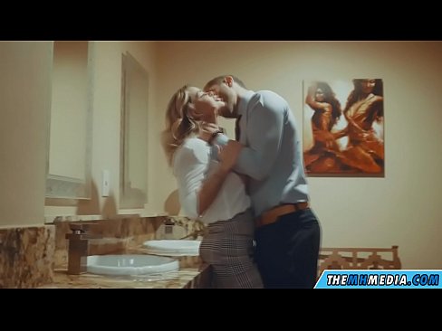 ❤️ Wenn eine vollbusige Blondine dich in einer öffentlichen Toilette verführt ️ Anal video bei uns de.porncomixone.ru ❌